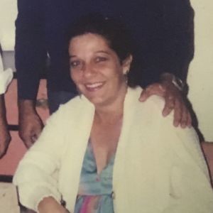 Meet your Posher, Leonor